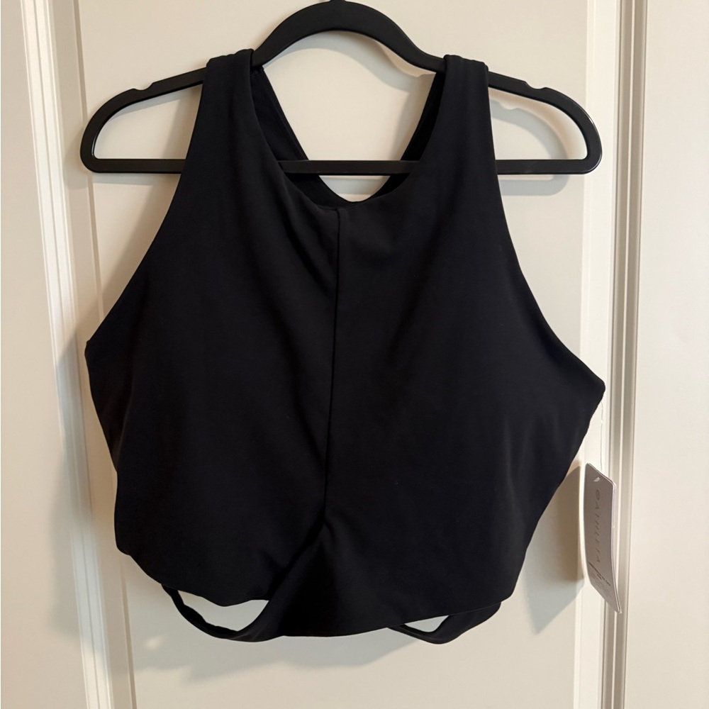 Athleta Conscious Cut Out Crop D-DD